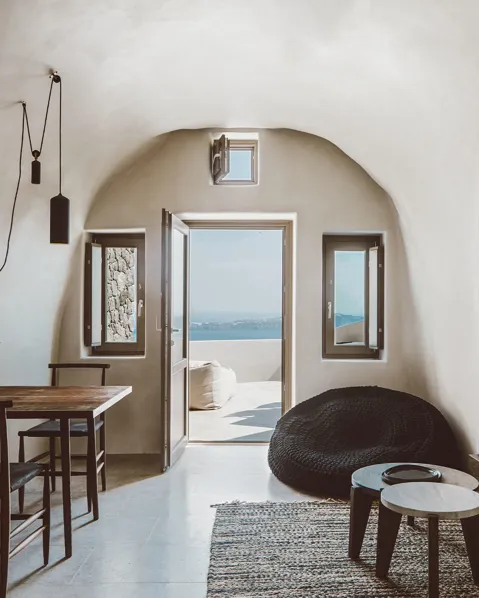 t-generic-02-vora-santorini-greece
