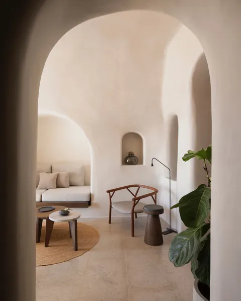 t-room-vora-santorini-greece